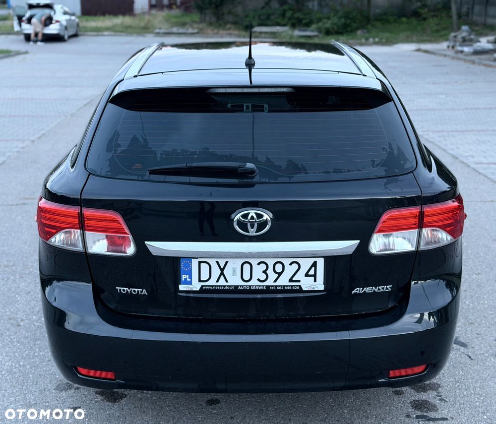 Toyota Avensis - 6