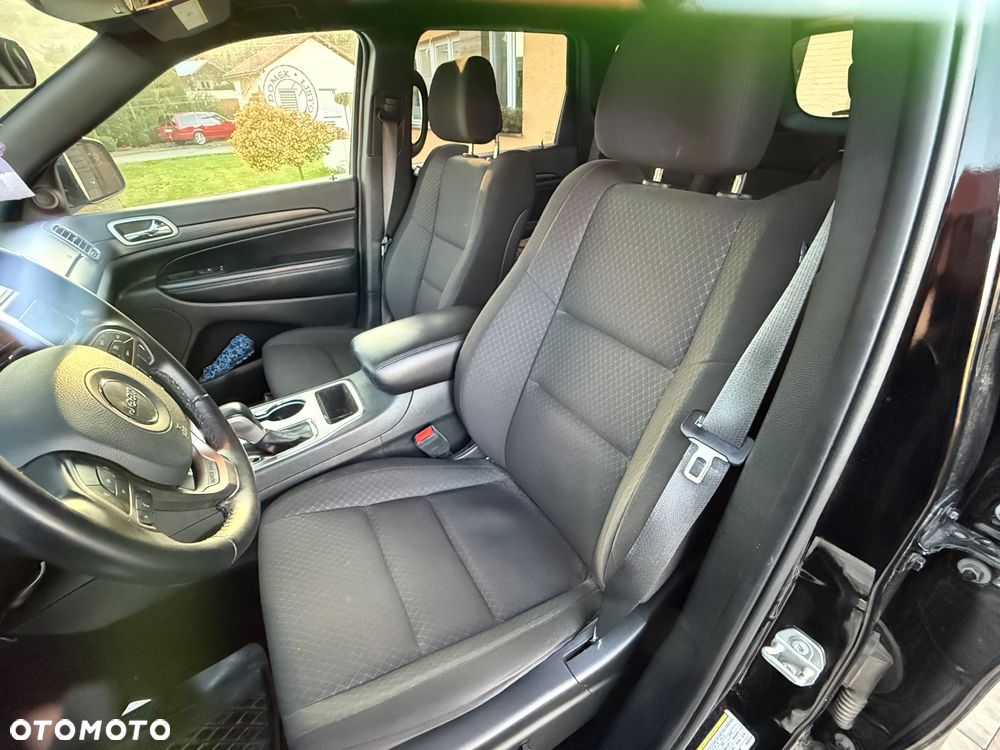 Jeep Grand Cherokee - 19