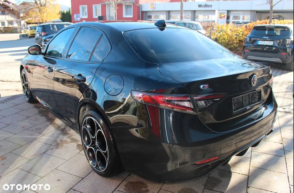 Alfa Romeo Giulia 2.0 Turbo Competizione Q4 - 3