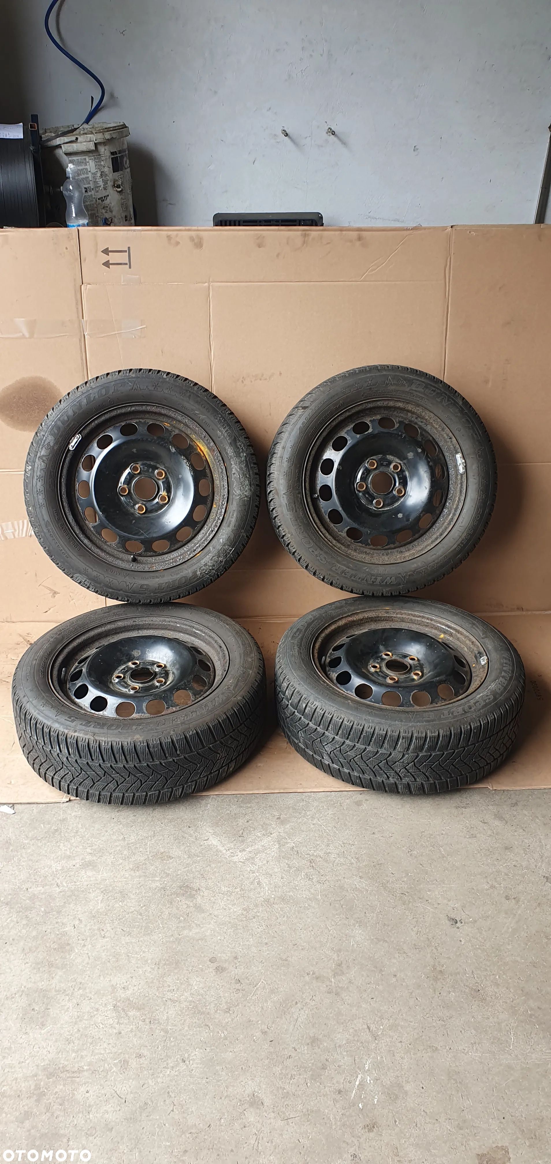 Felgi stalowe z oponami 6,5J ET46 5x112 205/55 R16 KBA43930 - 1