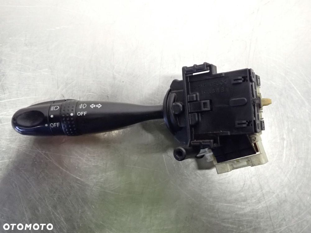 PRZEŁĄCZNIK ŚWIATEŁ TOYOTA RAV4 II LIFT 42010-173682 - 1