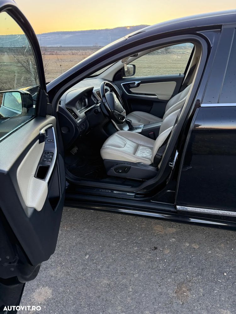 Volvo XC 60 D5 AWD Aut. Summum - 9