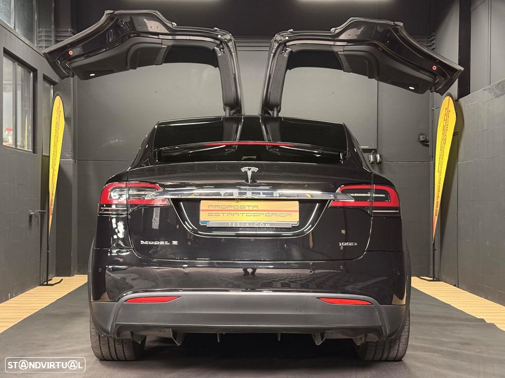 Tesla Model X 100D - 8