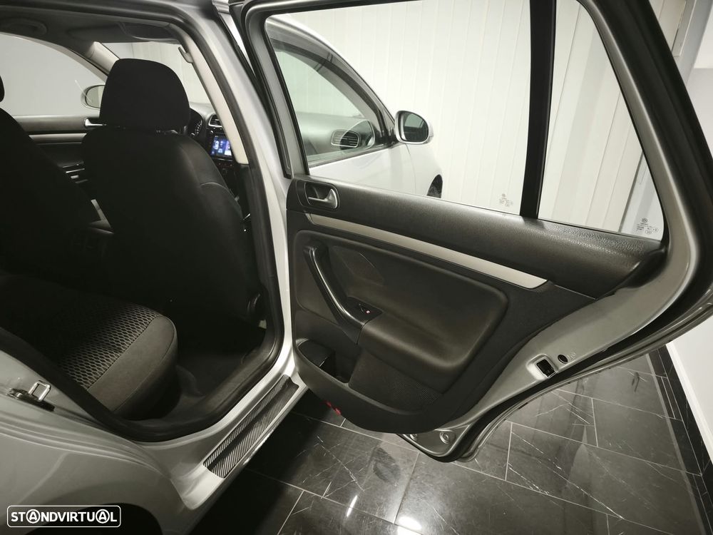 VW Golf Variant 1.6 TDi Confortline - 10