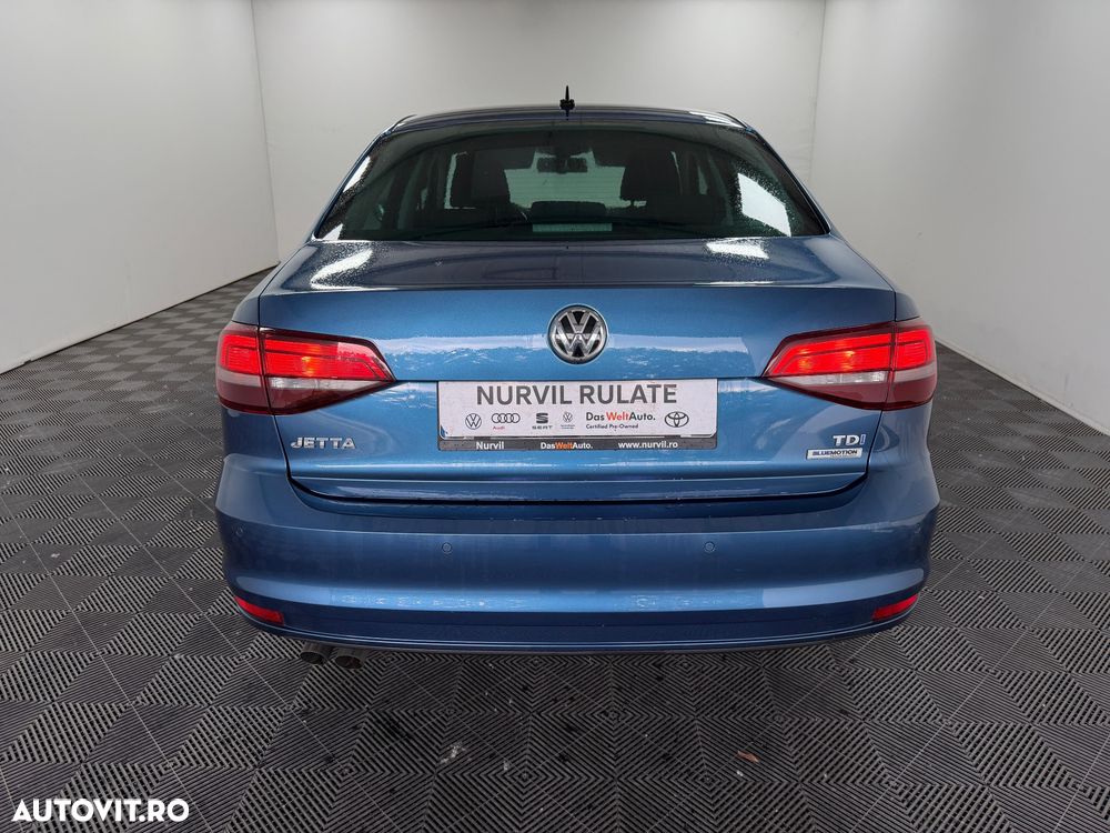 Volkswagen Jetta 2.0 TDI DSG Comfortline - 22
