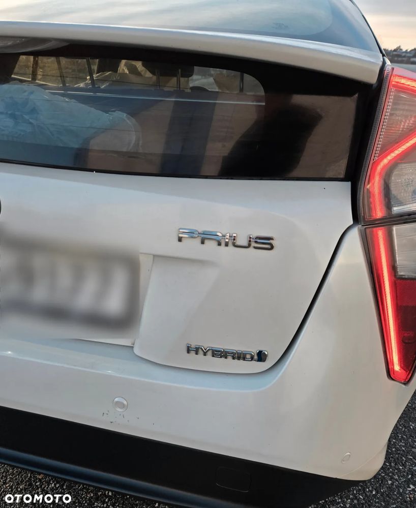 Toyota Prius - 4