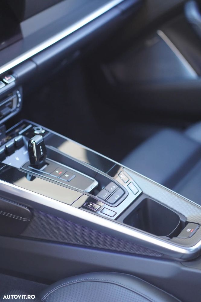 Porsche 911-TURBO-S - 27