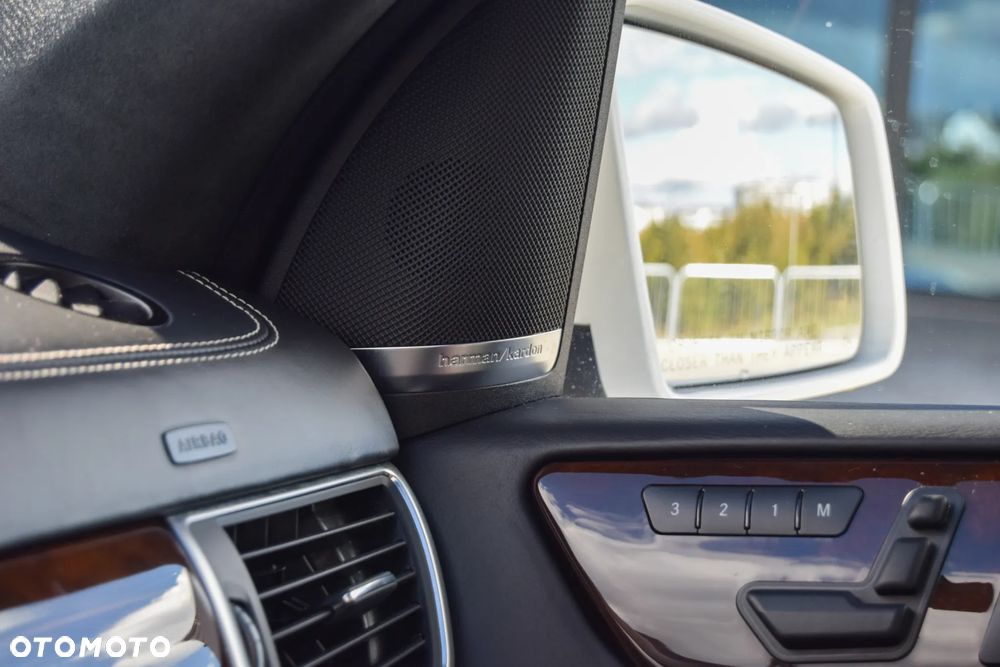 Mercedes-Benz ML 63 AMG 4Matic AMG SPEEDSHIFT 7G-TRONIC AMG Performance Package - 36