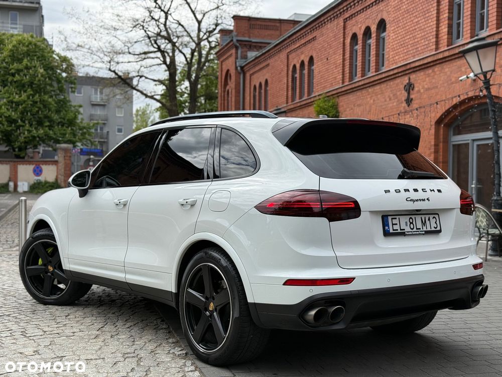 Porsche Cayenne - 16