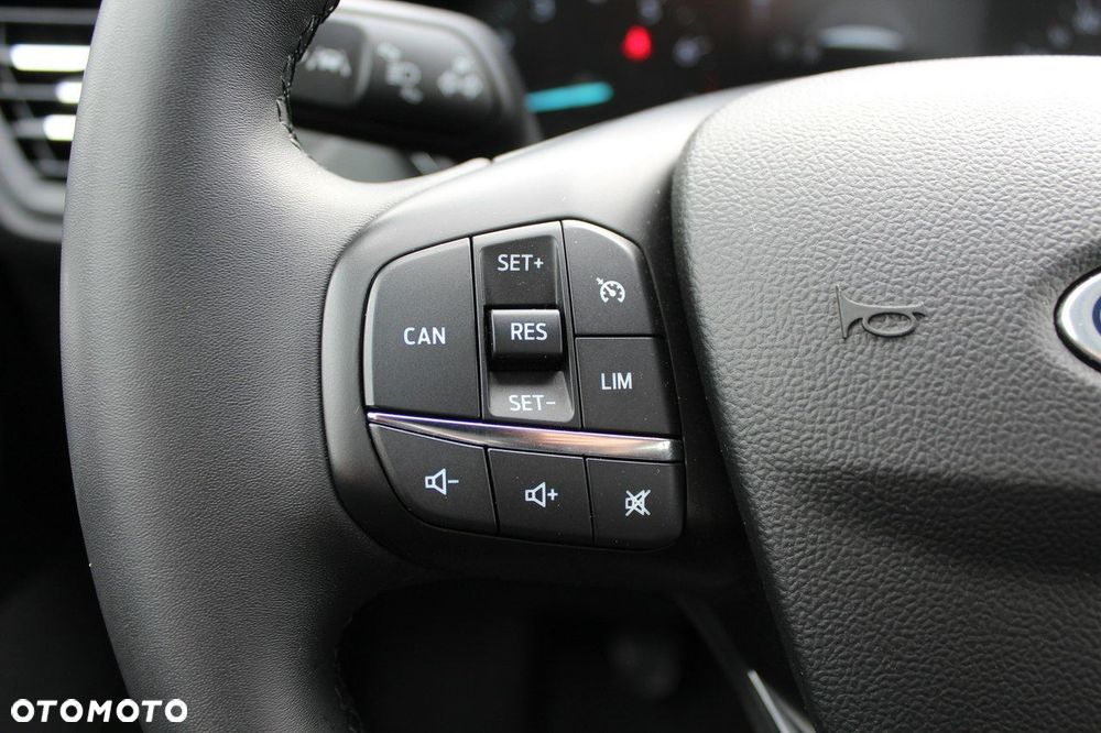 Ford Focus 1.0 EcoBoost Titanium - 24