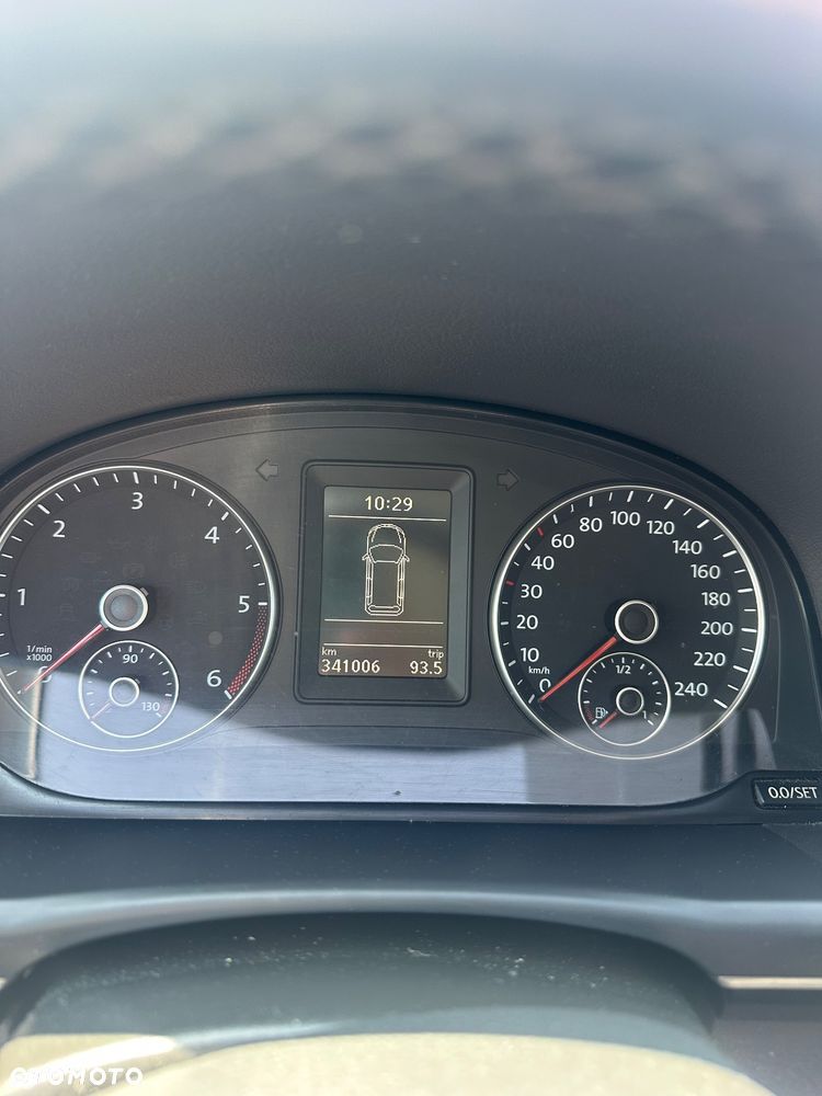 Volkswagen Touran 2.0 TDI Highline - 14
