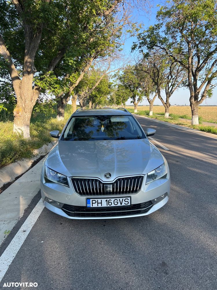 Skoda Superb 2.0 TDI DSG Style - 1