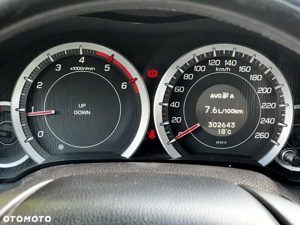 Honda Accord 2.2d Executive - 13
