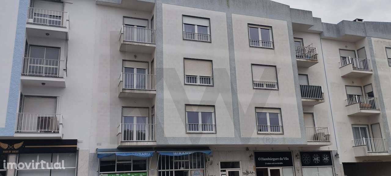 APARTAMENTO T3 COM GARAGEM E SOTÃO COM VISTA LINHA MAR E SERRA DE SINT - Grande imagem: 2/43