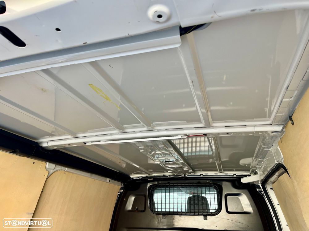 Opel Vivaro 2.0 - 16