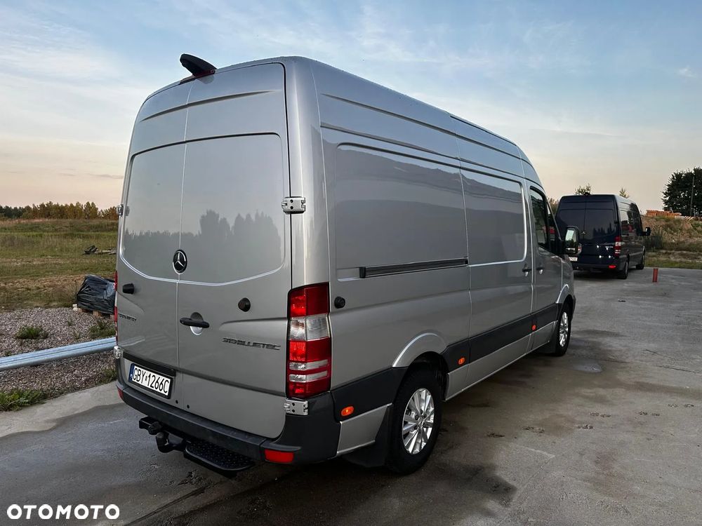 Mercedes-Benz Sprinter 319 - 5