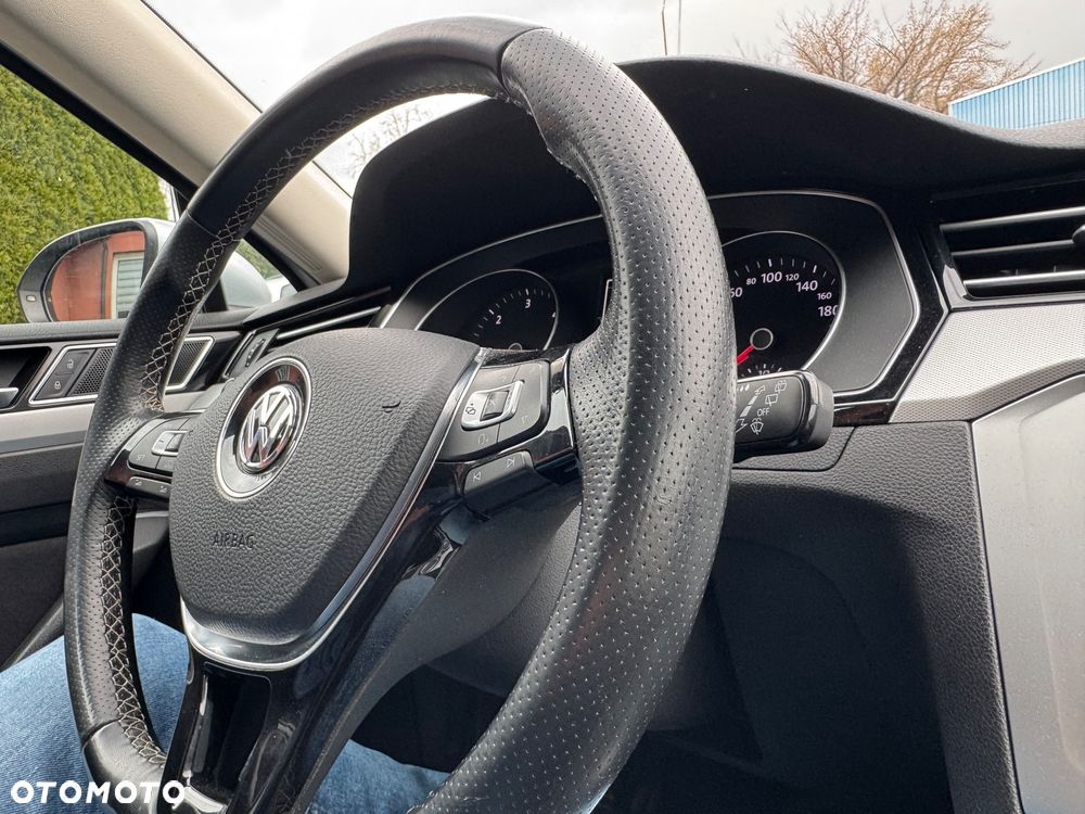 Volkswagen Passat Variant - 17