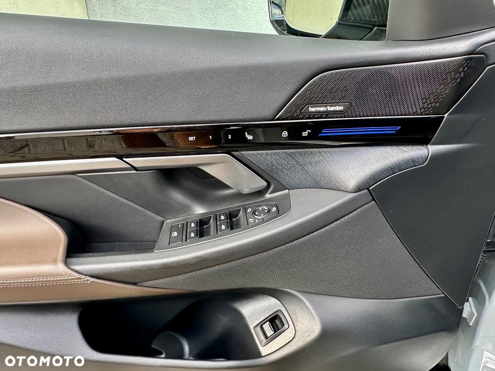 BMW Seria 5 520d xDrive mHEV M Sport - 32