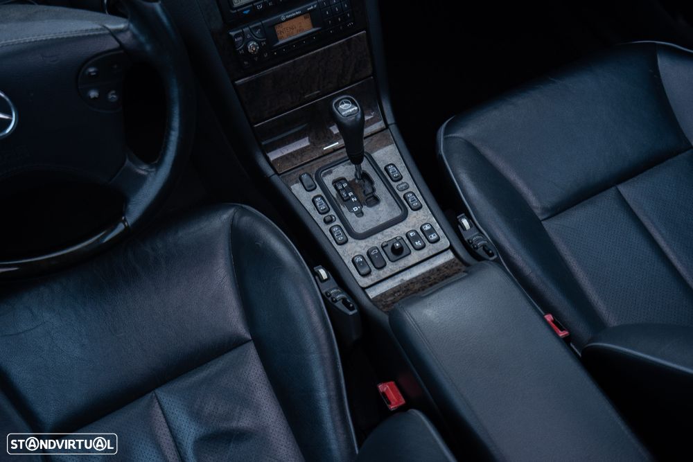 Mercedes-Benz E 320 - 45