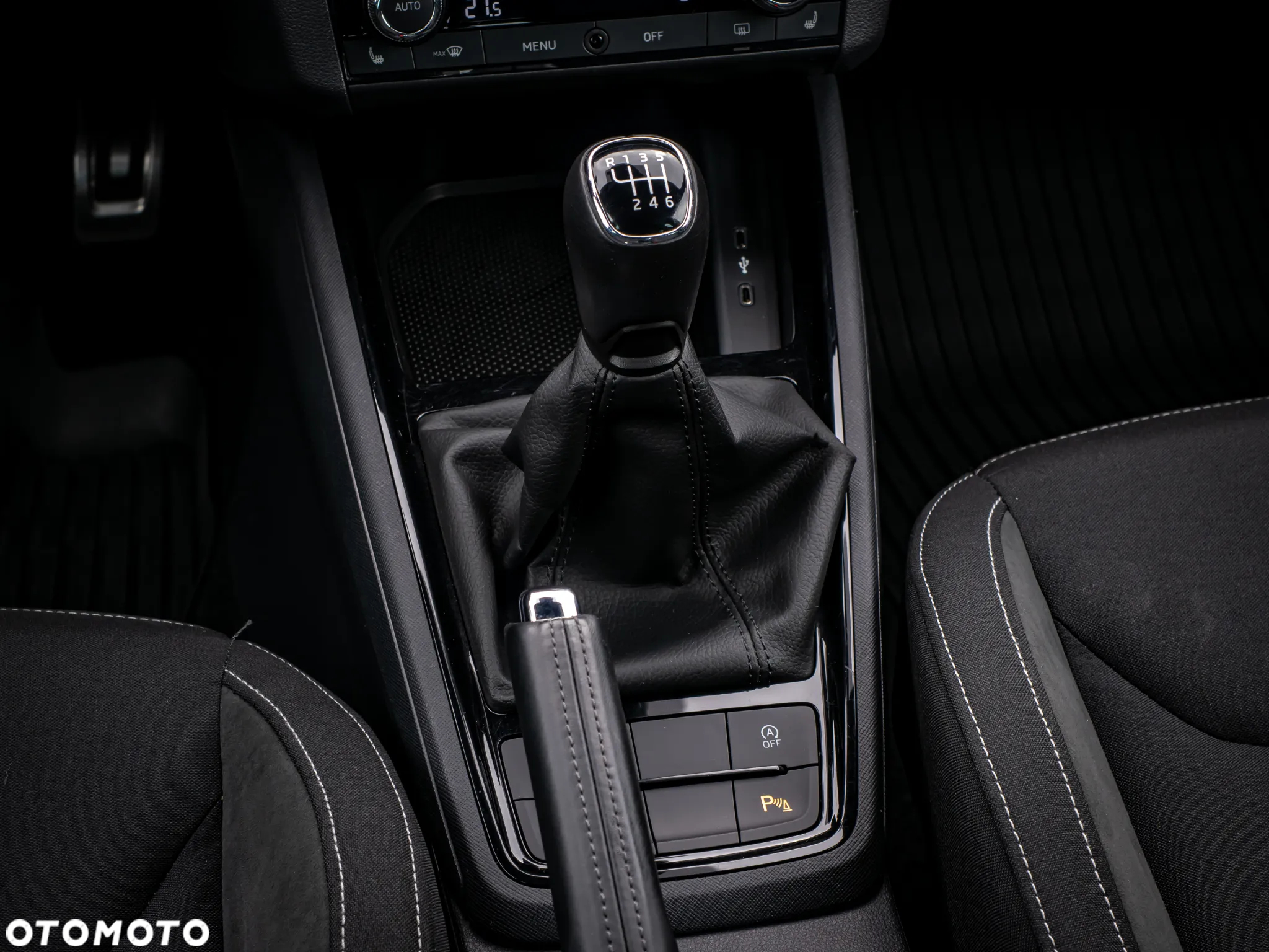 Skoda Kamiq 1.0 TSI Style - 29