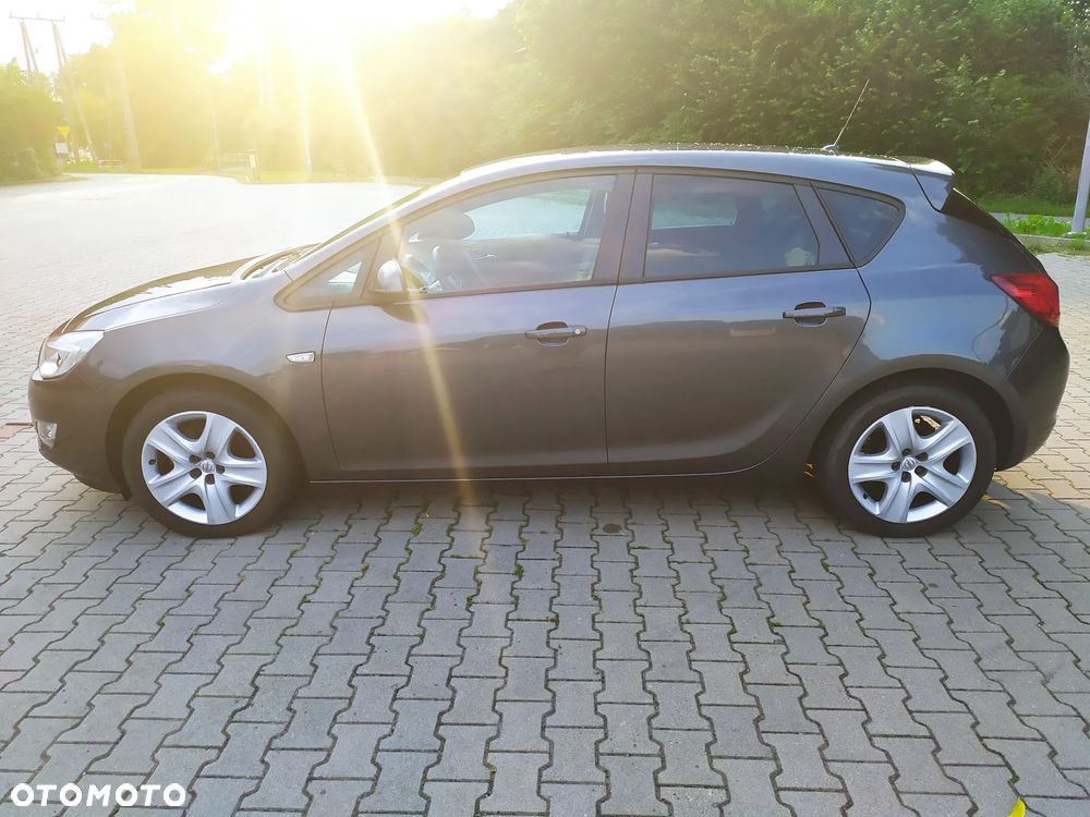 Opel Astra 1.4 Turbo Cosmo - 29