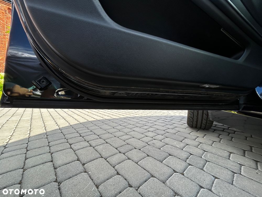 BMW Seria 5 530d xDrive - 33
