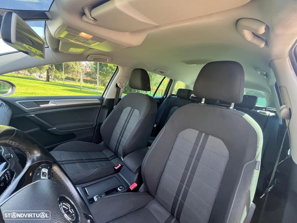 VW Golf Variant 1.6 TDi Highline DSG - 10