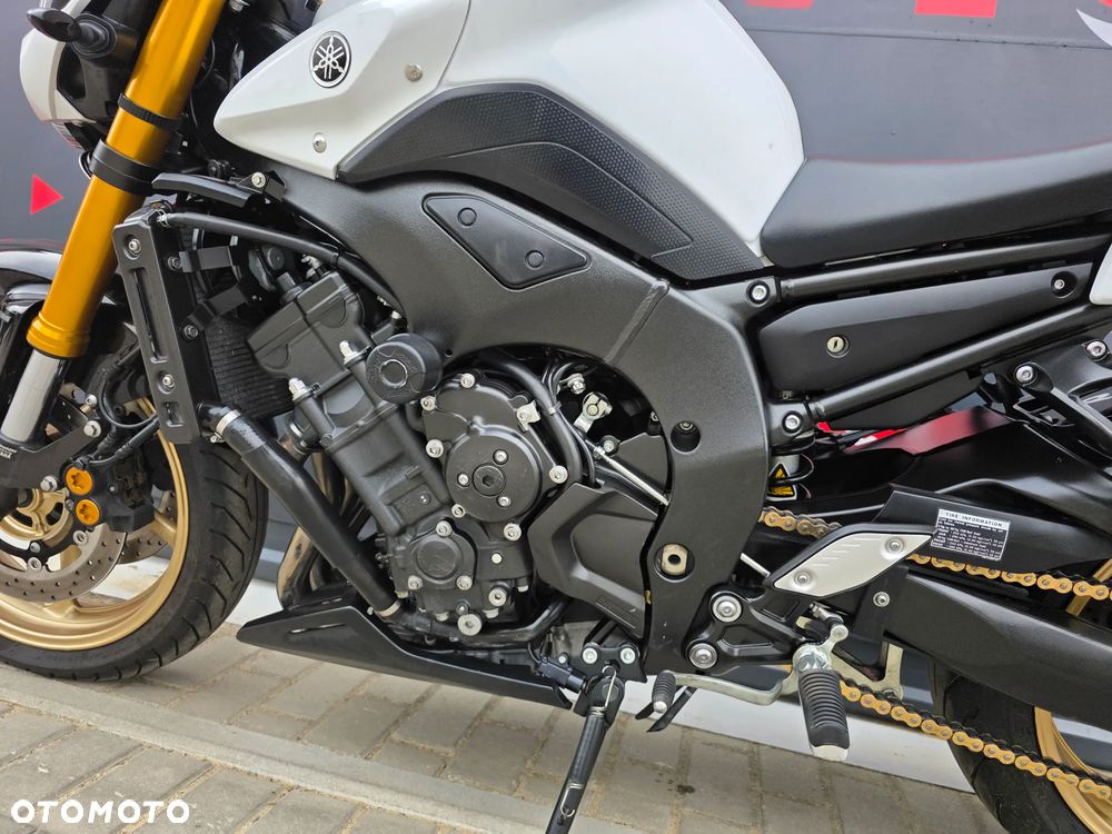 Yamaha FZ8 - 17