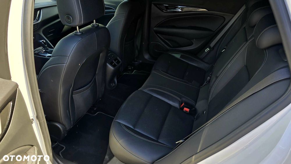 Opel Insignia CT 1.6 T Exclusive S&S - 28