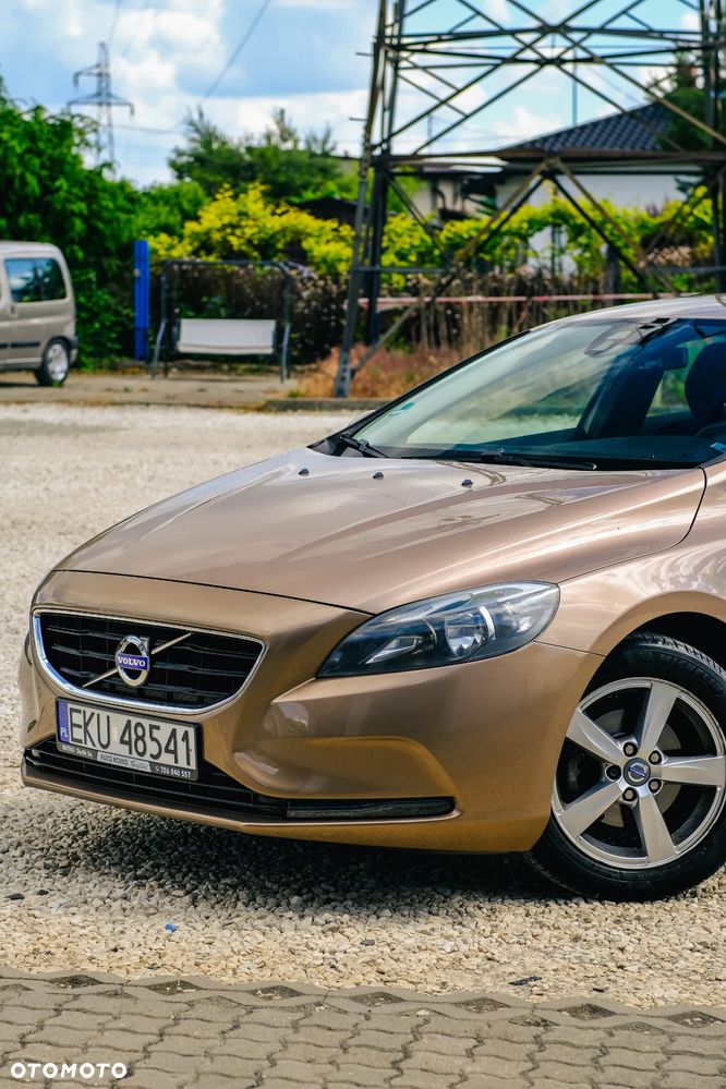 Volvo V40 D2 Kinetic - 19
