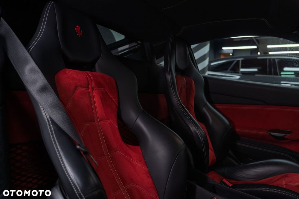 Ferrari 488 - 32