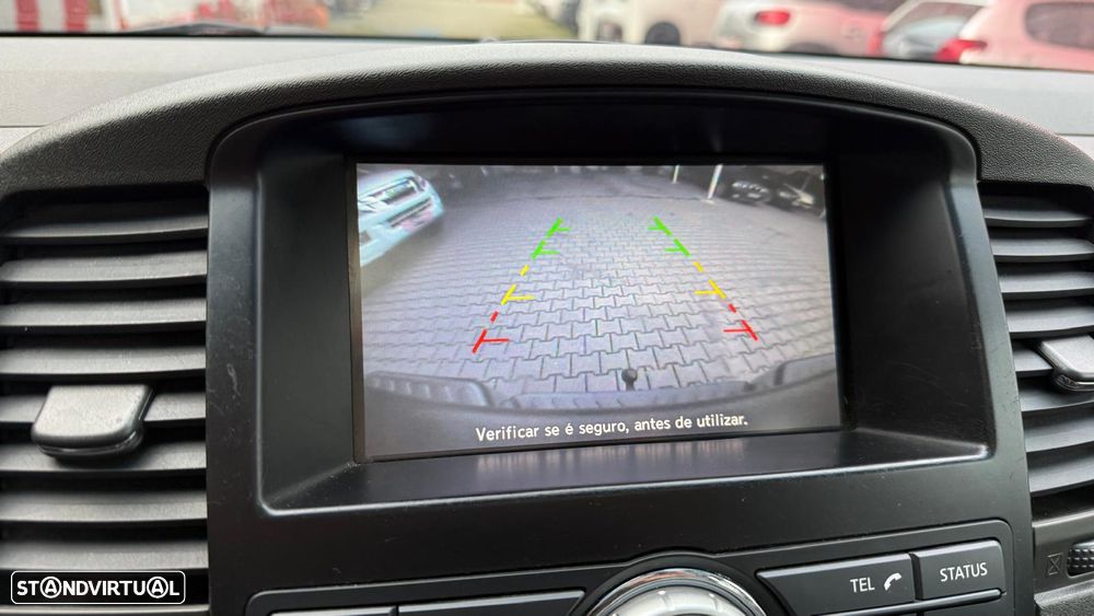 Nissan Navara 2.5 dCi CD LE Hi-Tech +P.Premium 4WD - 7