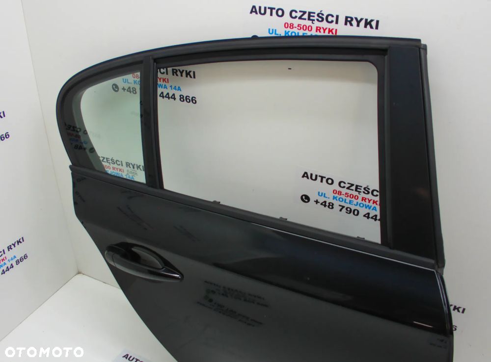 BMW 1 E87 Drzwi Tył Prawe  Black Sapphire Metallic - 2