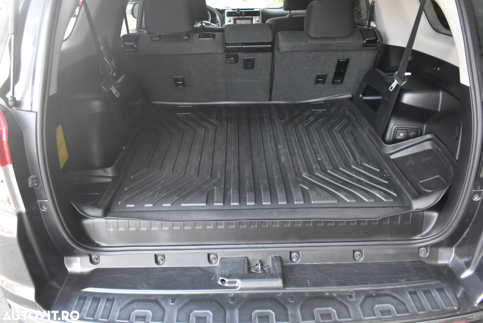 Toyota 4Runner - 26
