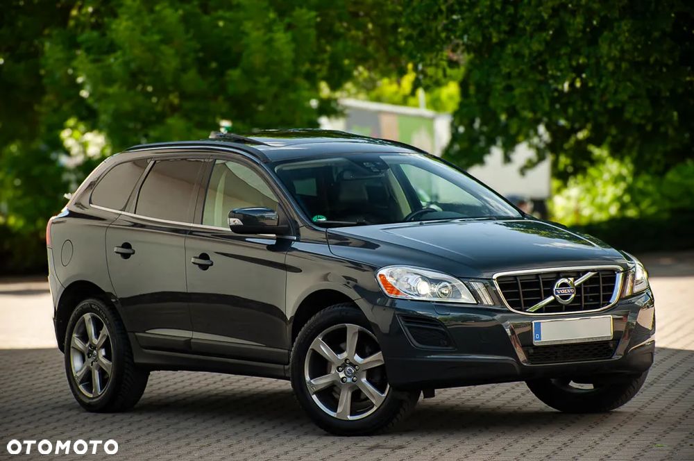 Volvo XC 60 D5 AWD Geartronic Momentum - 16