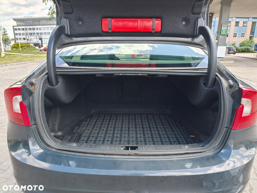 Volvo S60 D2 - 16