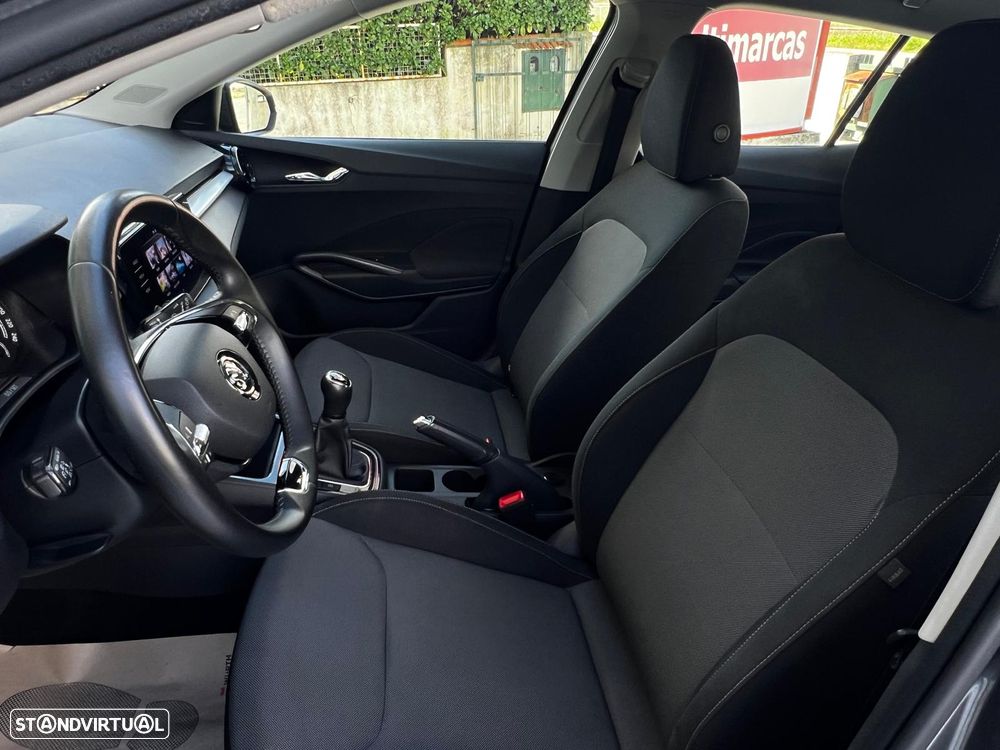 Skoda Fabia 1.0 MPI First Edition - 39