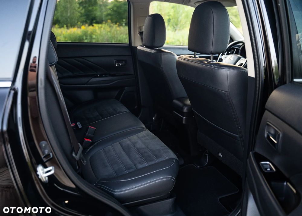 Mitsubishi Outlander - 21