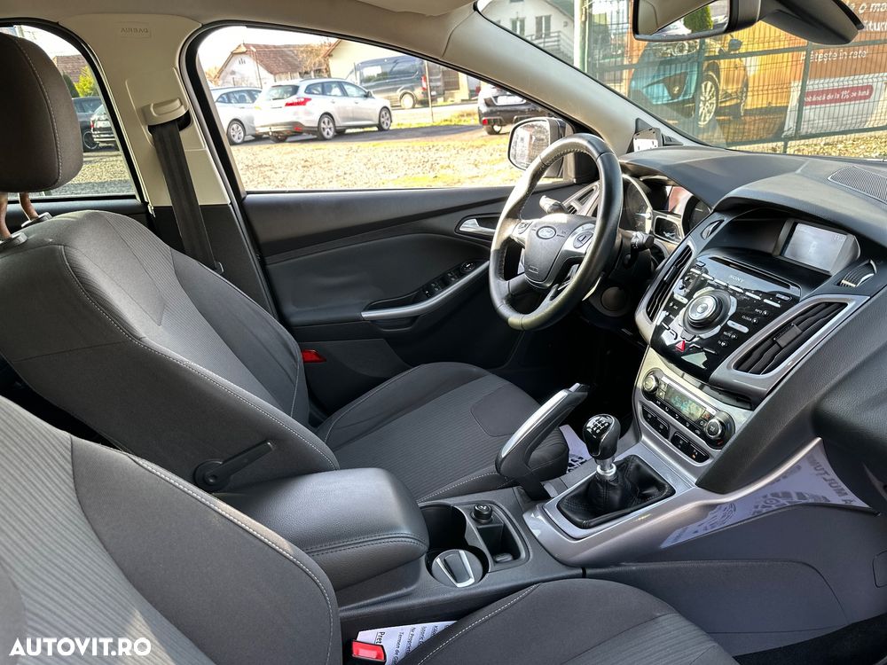 Ford Focus 2.0 TDCI DPF Titanium - 30