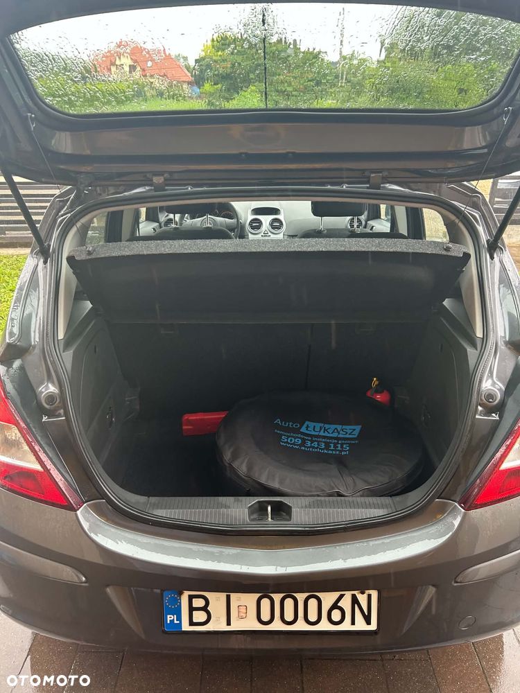 Opel Corsa 1.2 16V Enjoy - 16
