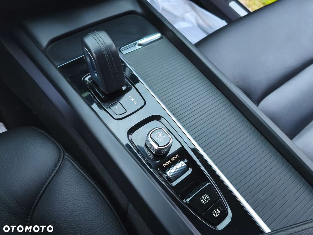Volvo XC 60 - 6