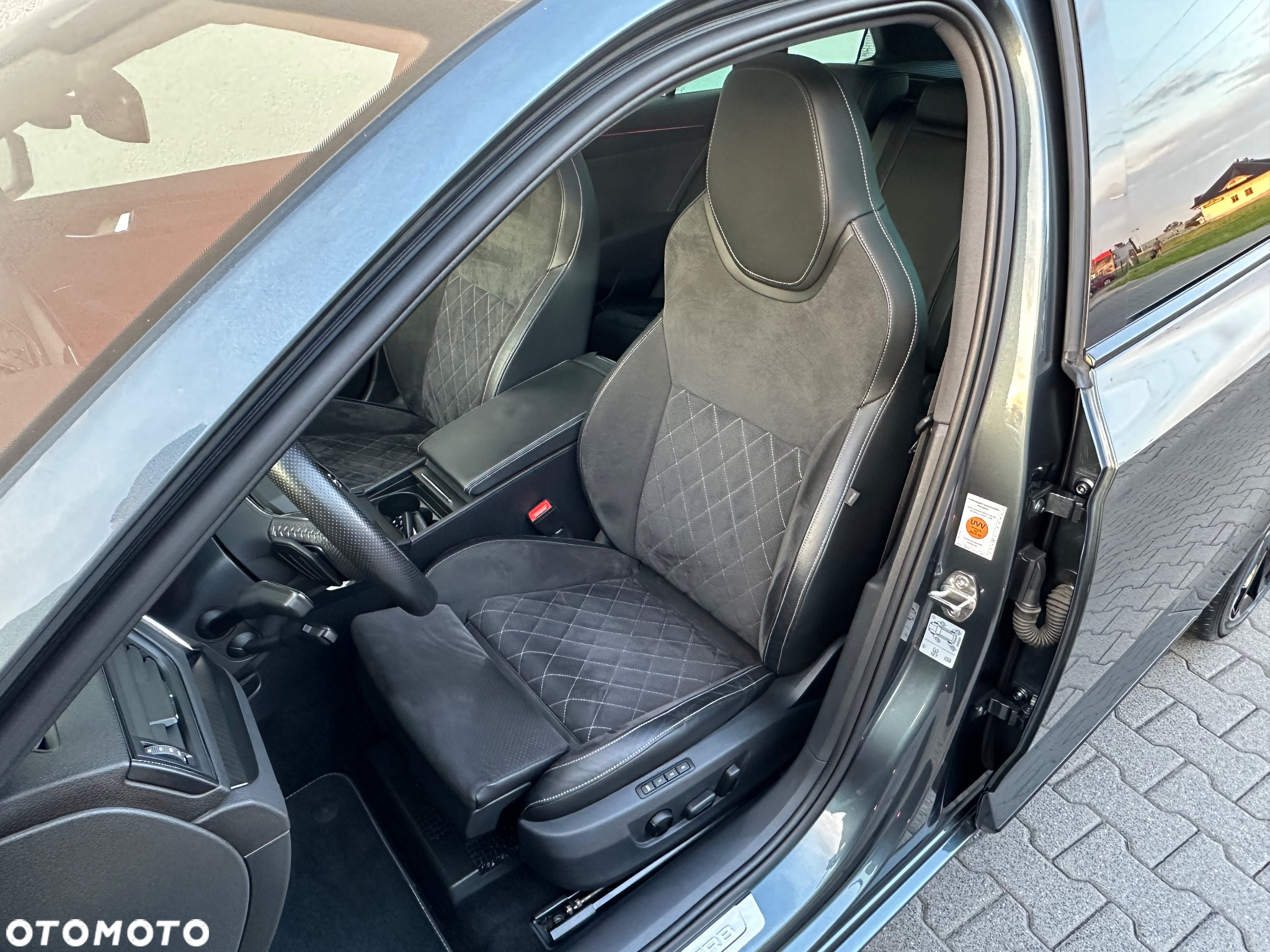 Skoda Superb 2.0 TDI DSG Sportline - 20