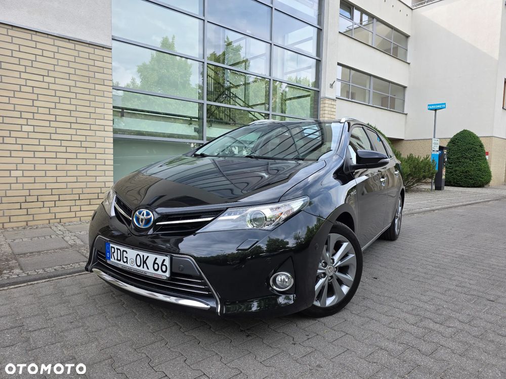 Toyota Auris - 1