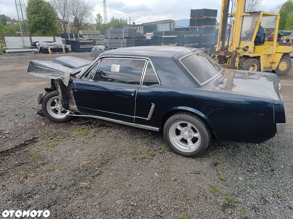 Ford Mustang - 22