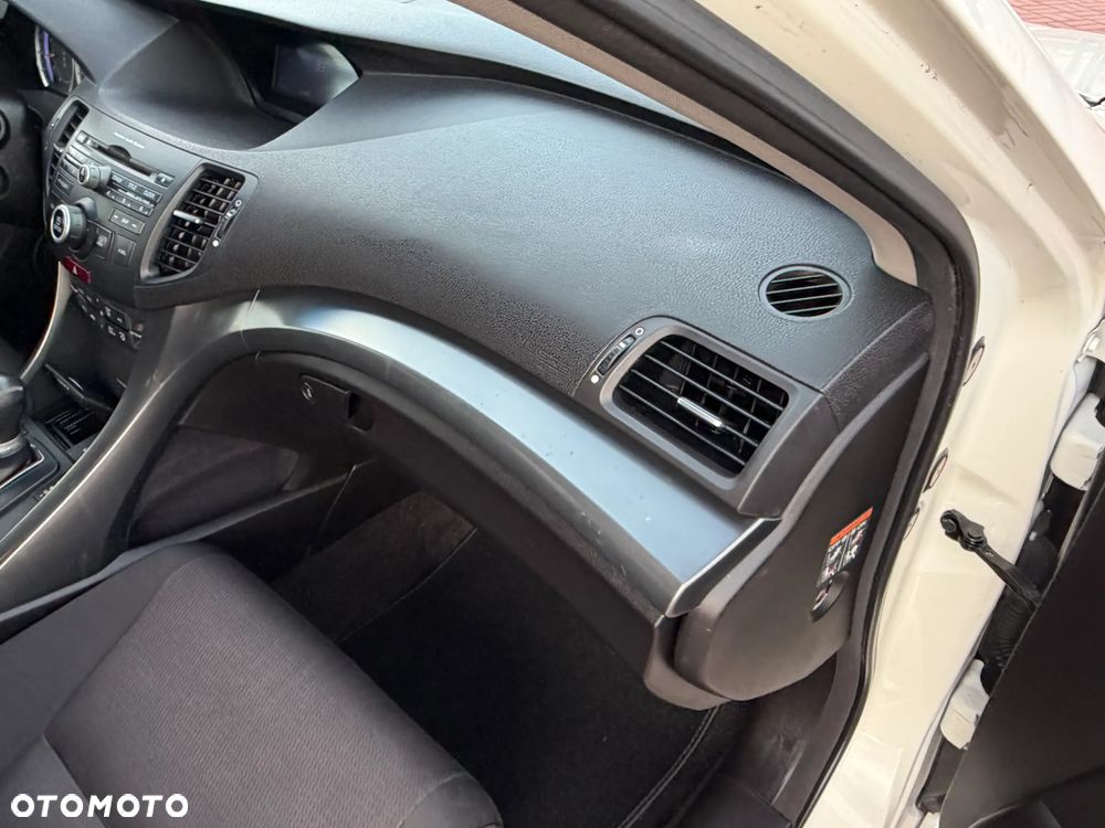 Honda Accord 2.0 Elegance - 22