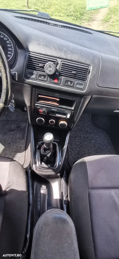 Volkswagen Golf - 13