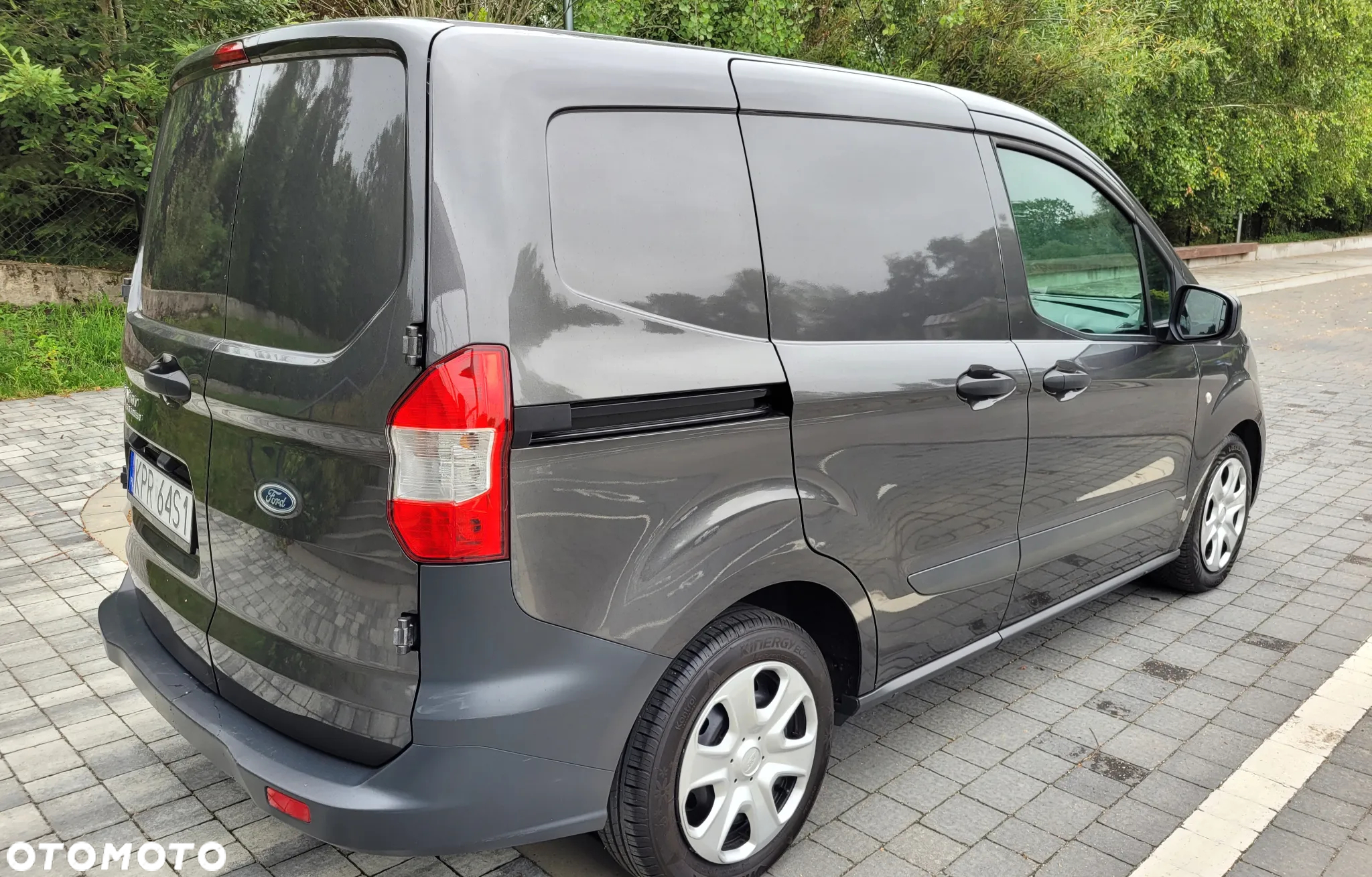 Ford Transit Courier - 6