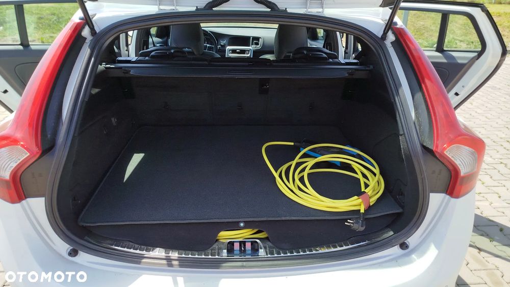 Volvo V60 D5 Geartronic Summum - 12