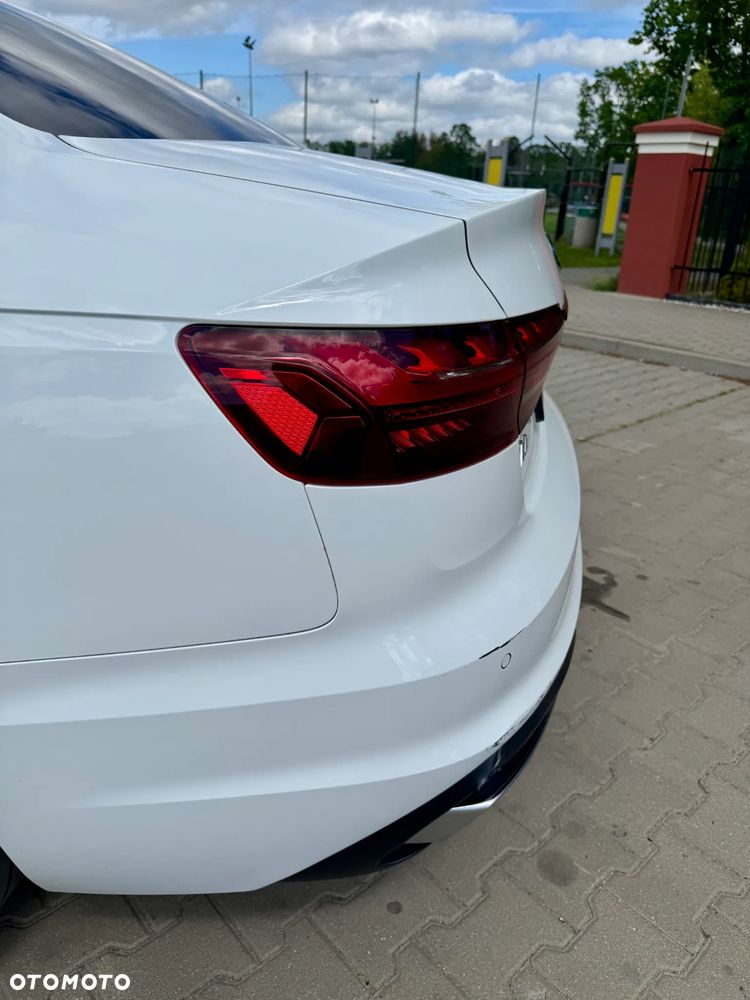 Audi A4 Limousine 40 TFSI S tronic - 22