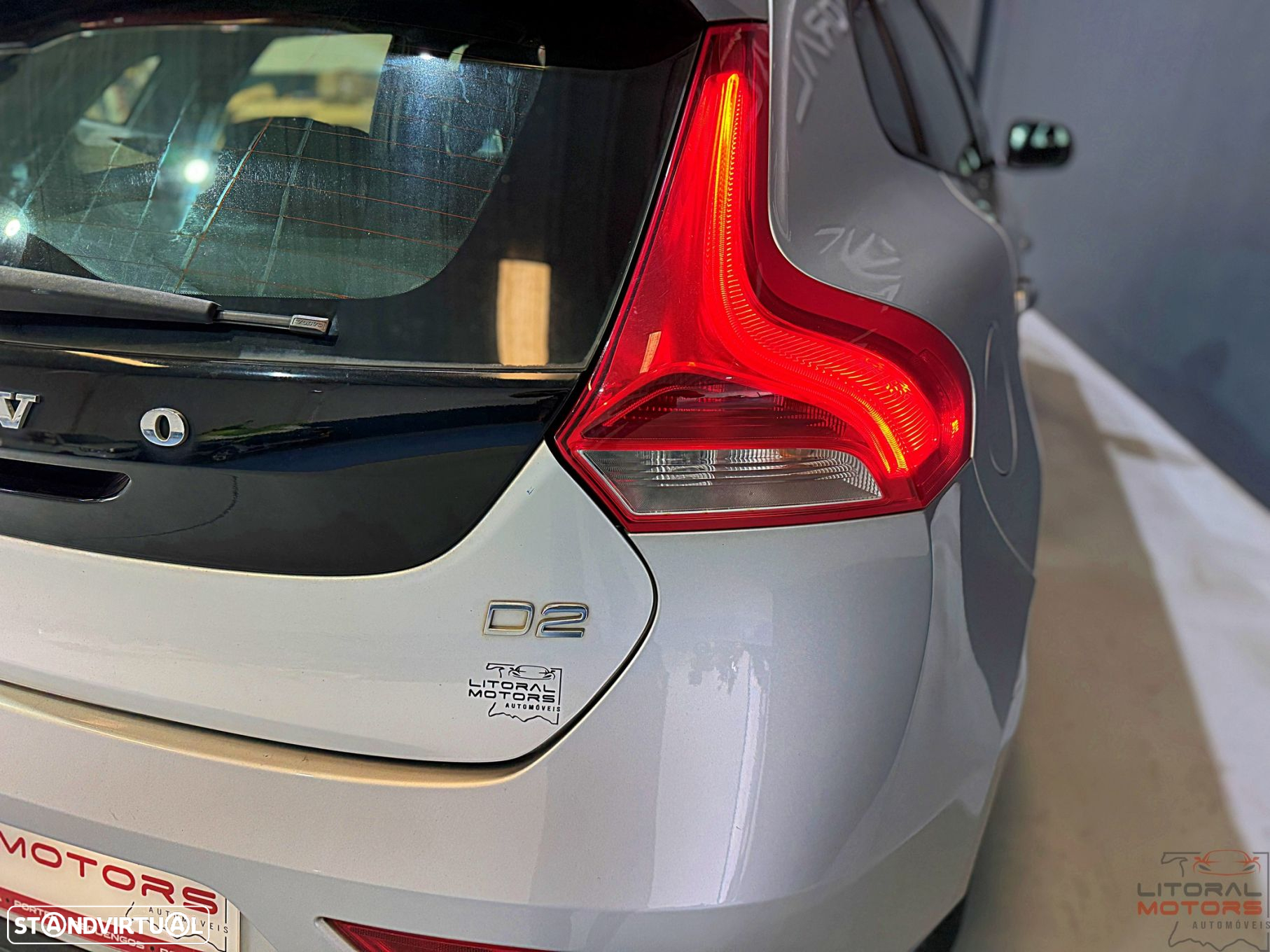 Volvo V40 1.6 D2 Momentum Powershift Eco - 11